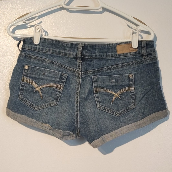 🍋 Garage Denim | Jean Short Shorts 🍋 - Picture 2 of 4